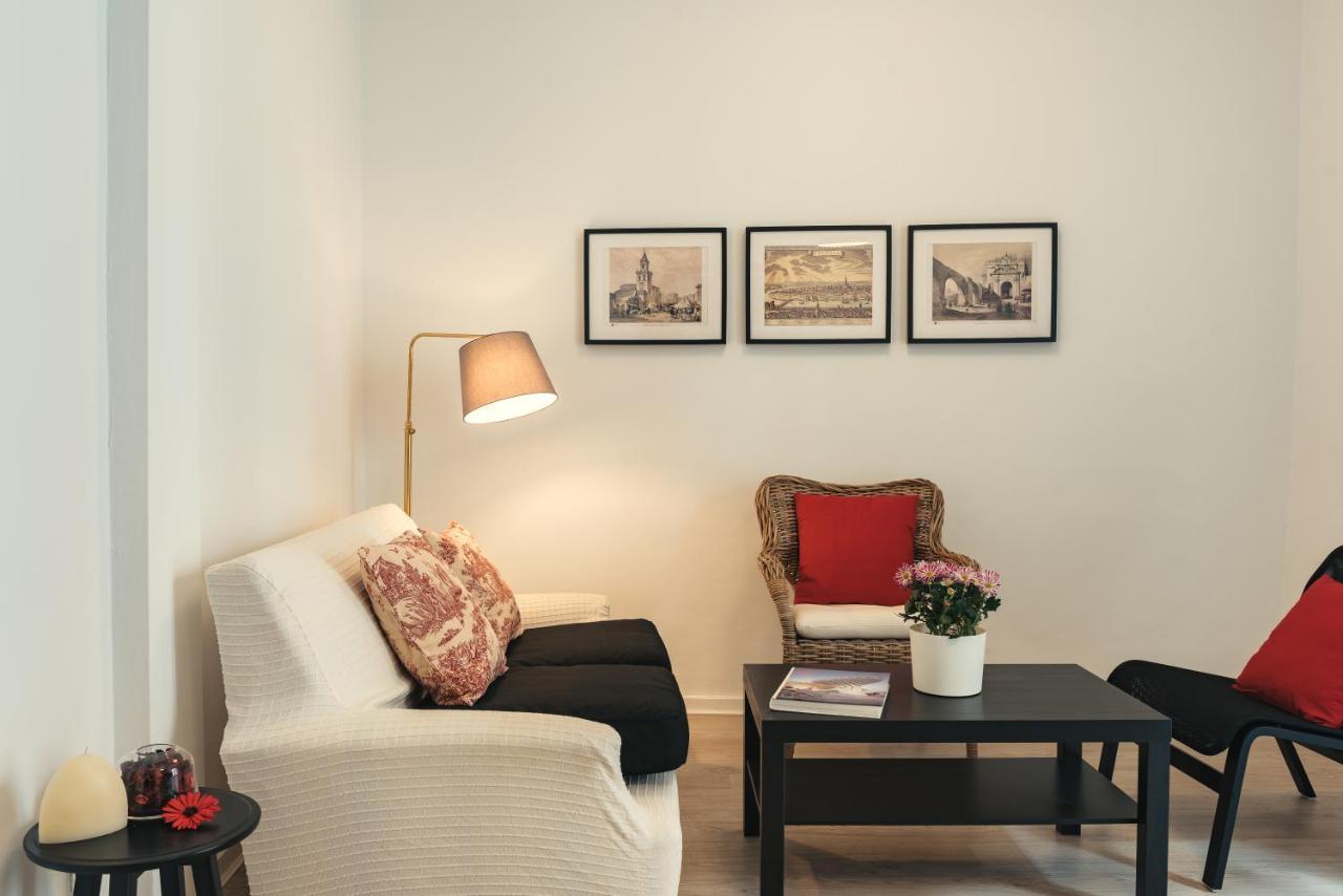 Apartamentos San Pedro Севілья Екстер'єр фото