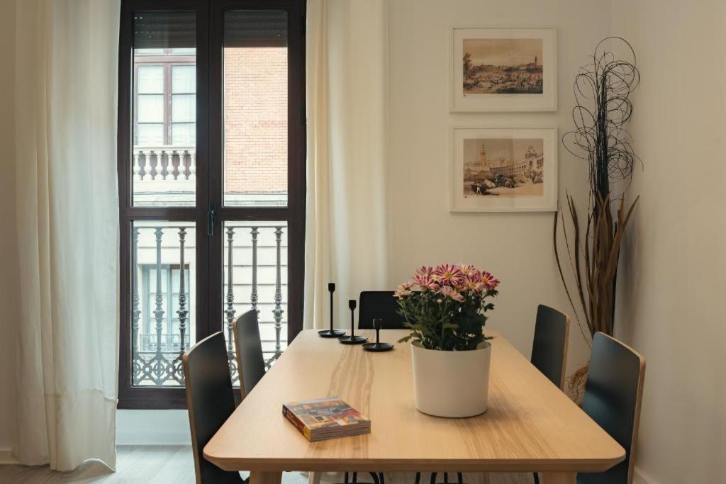 Apartamentos San Pedro Севілья Екстер'єр фото